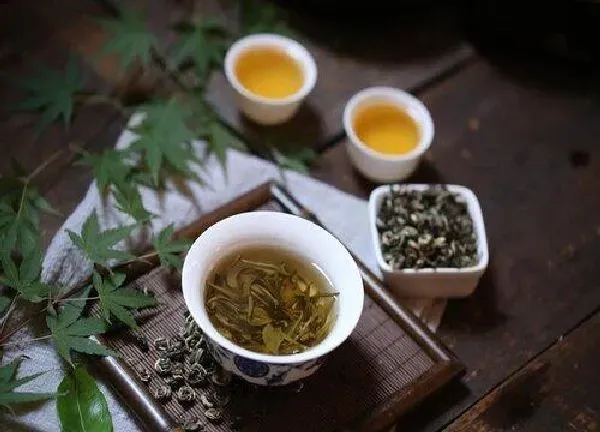 植物浇水|茶叶茶可以浇花吗