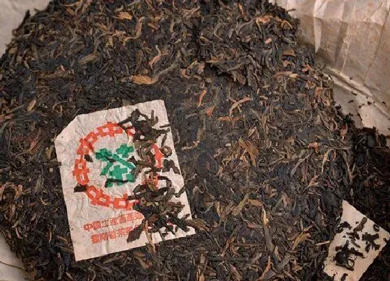 叶子|茶饼保质期一般多久时间（普洱、福鼎老白茶能保存多久）
