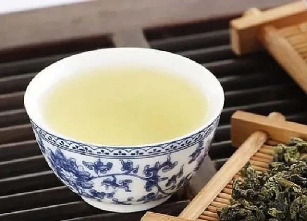 植物浇水|喝剩的茶叶可以浇花吗